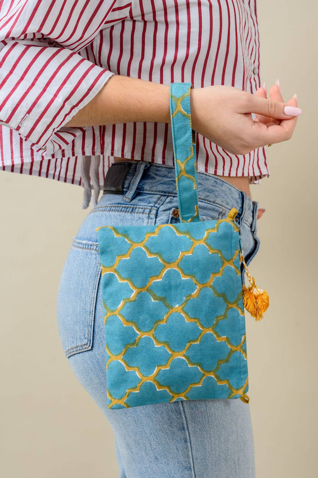 Bolso de Mano Azul y Dorado