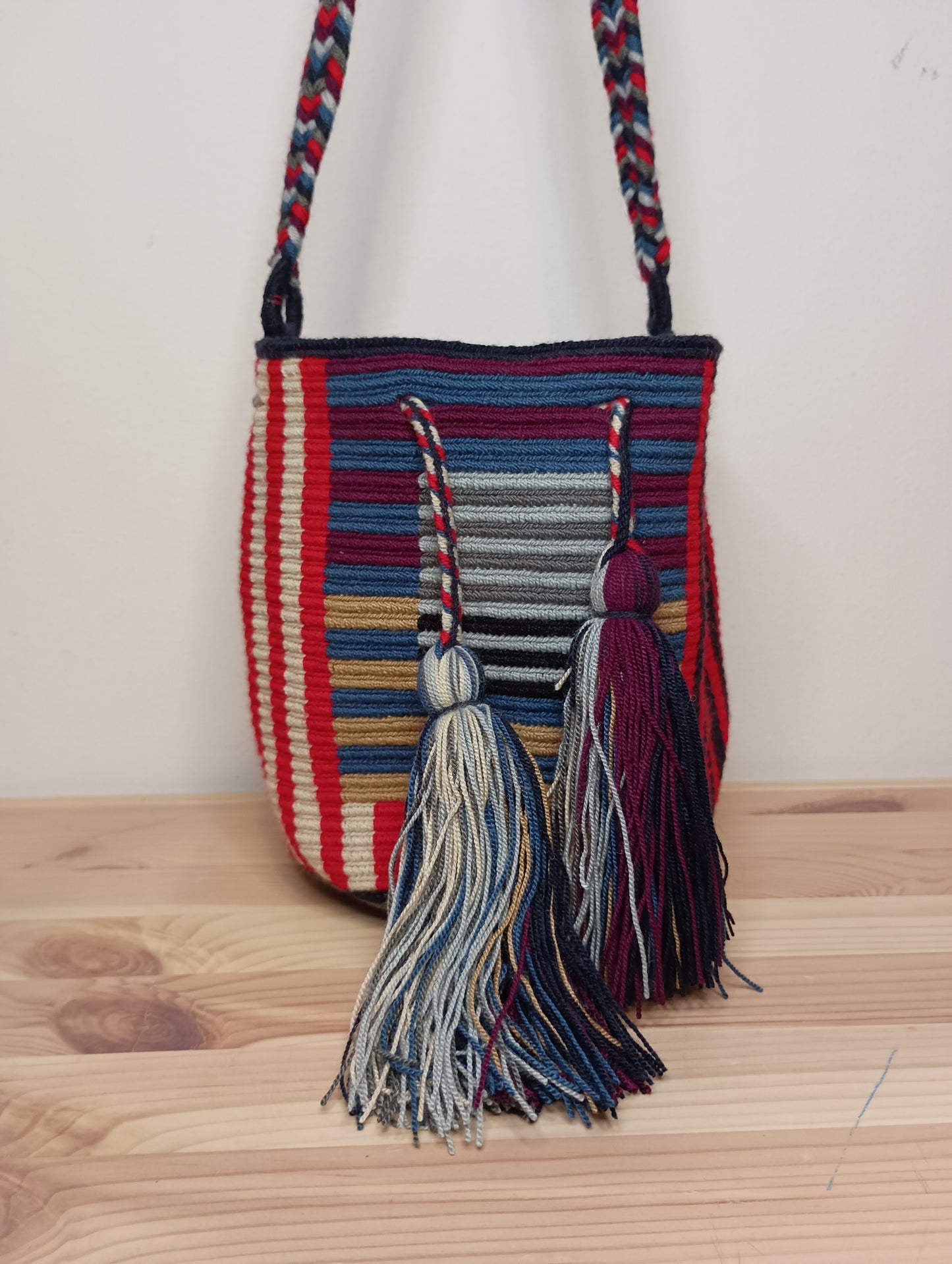 Mochila Wayuu piccola tecnicolor red