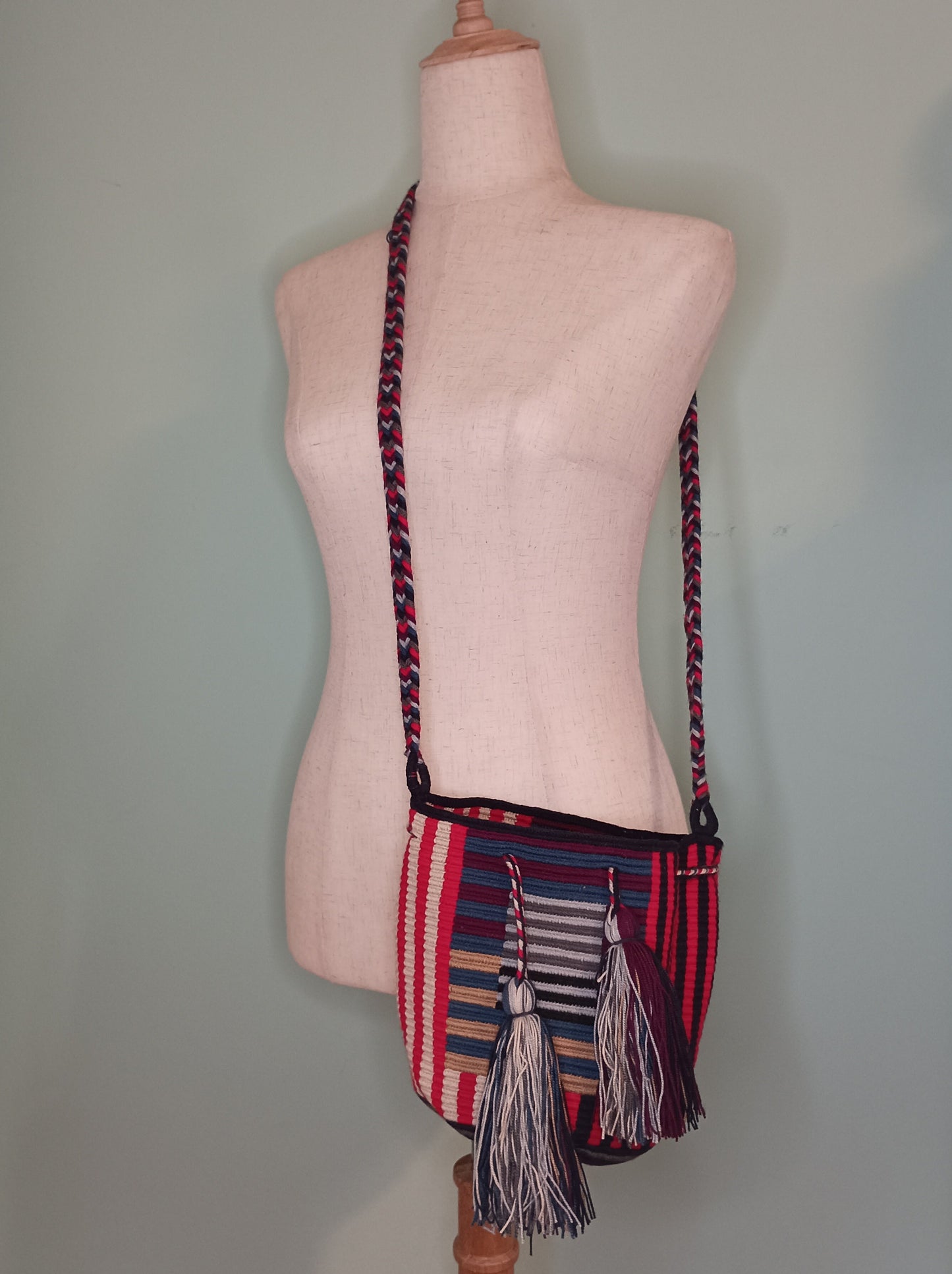 Mochila Wayuu piccola tecnicolor red