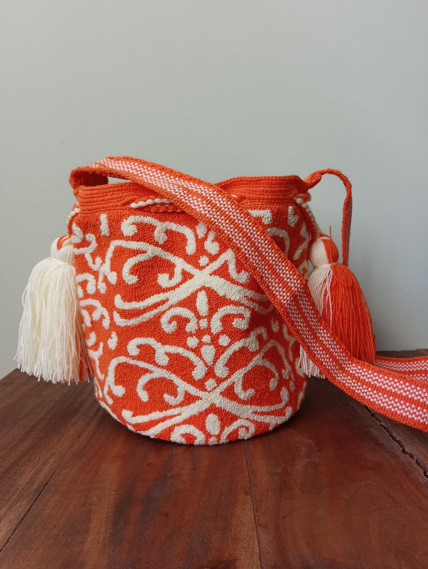 Mochila Wayuu tapizada orange