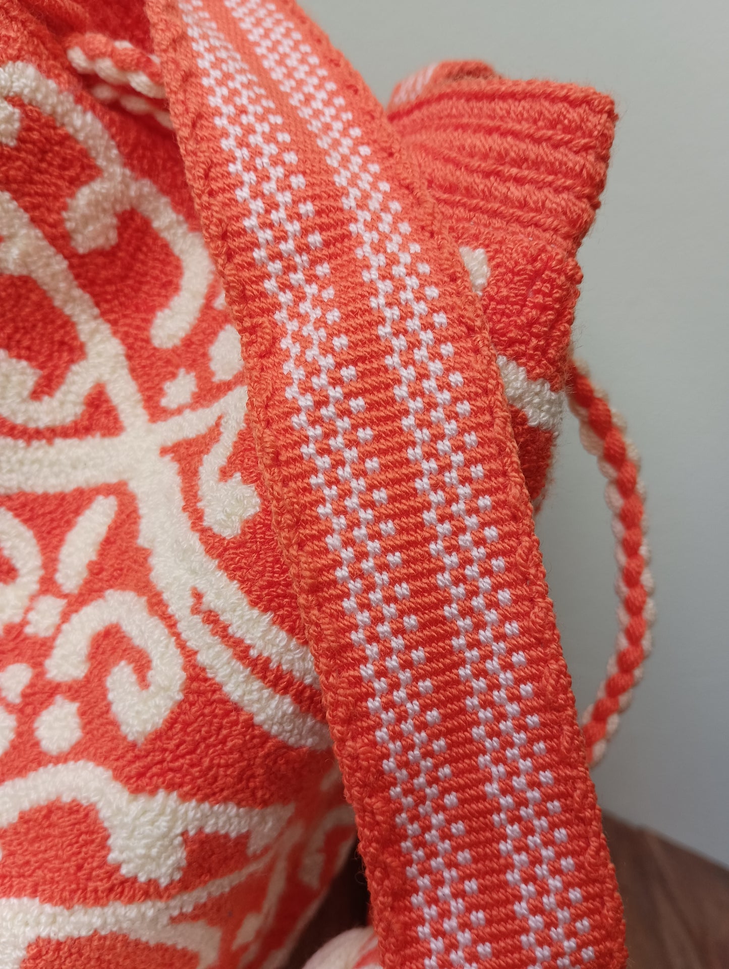 Mochila Wayuu tapizada orange