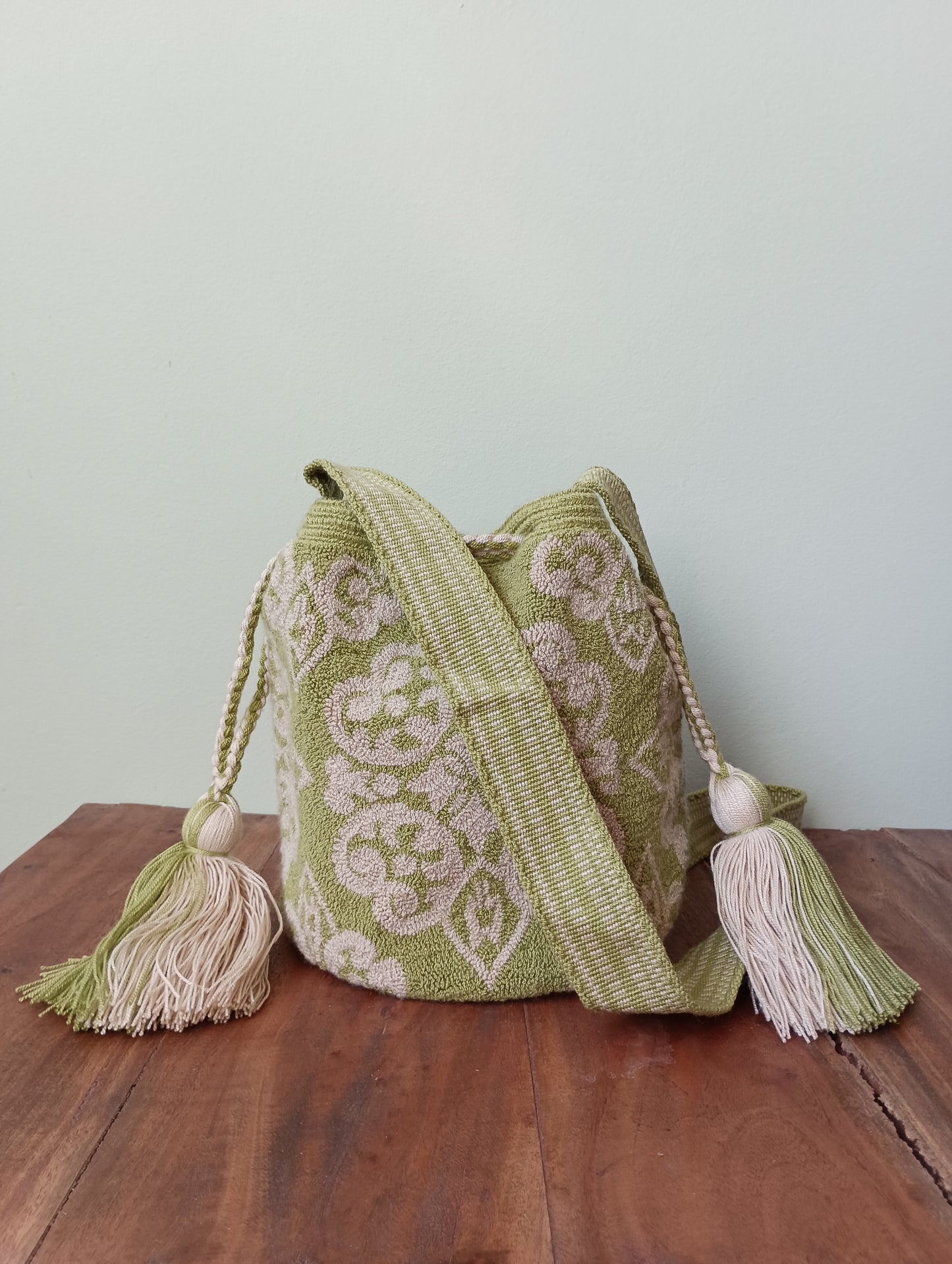 Mochila Wayuu tapizada pistacchio