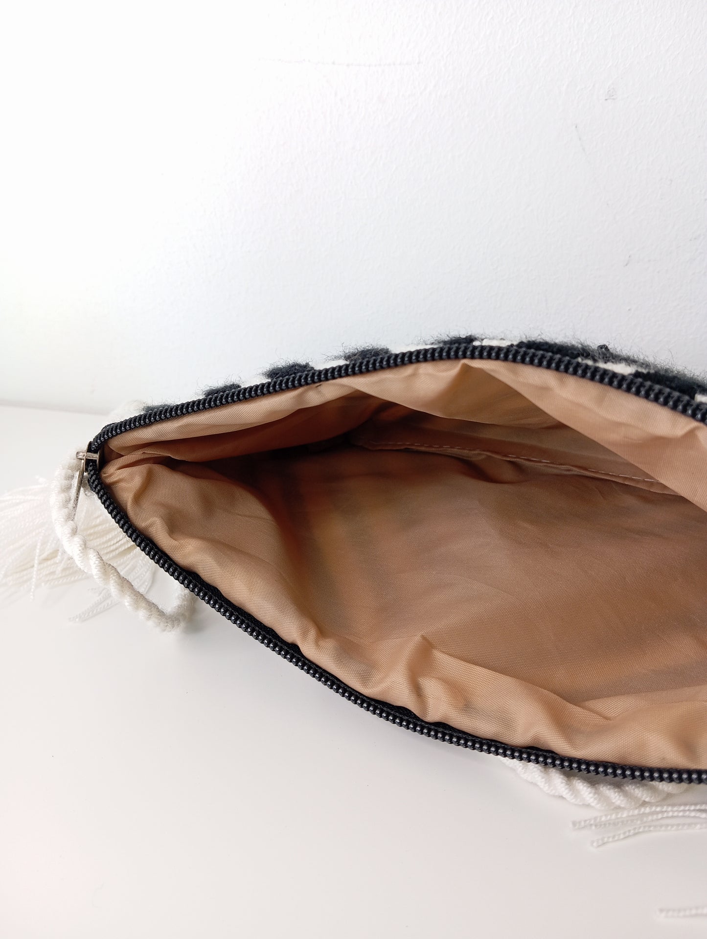 Wayuu Punchneedle shoulder bag - ZigZag