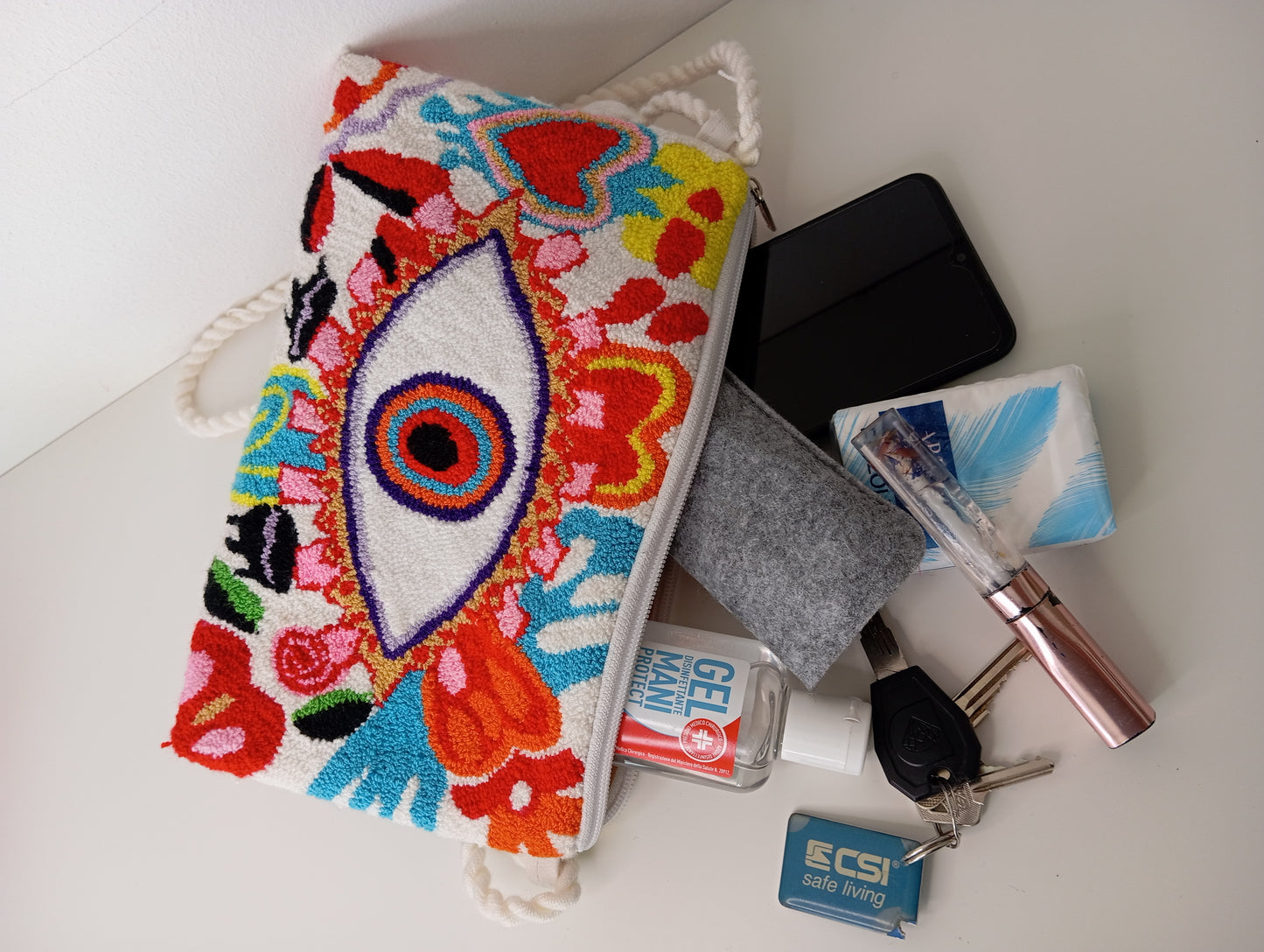 Wayuu Punchneedle shoulder bag - Evil eye