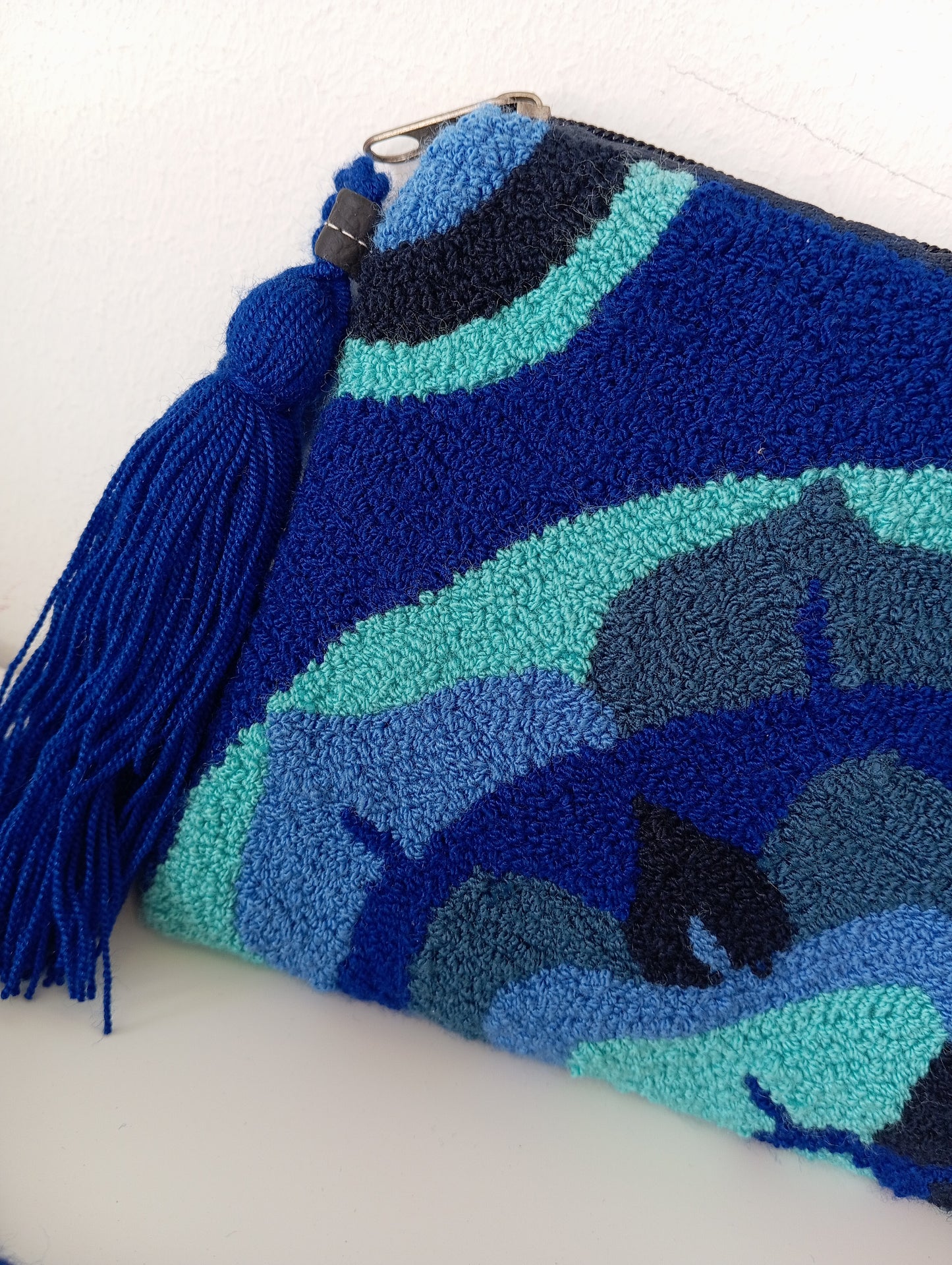 Wayuu Punchneedle shoulder bag - Blue
