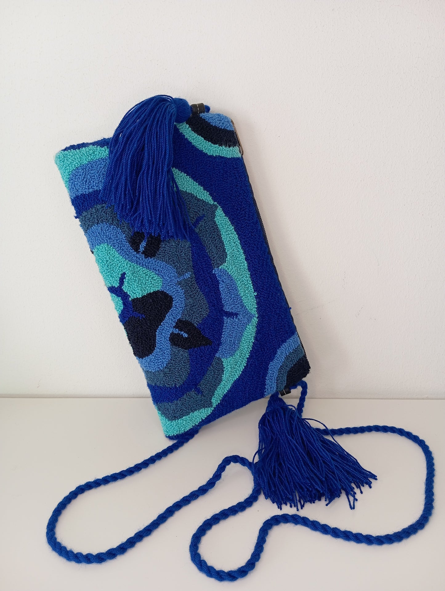 Wayuu Punchneedle shoulder bag - Blue