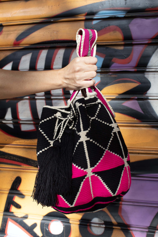 Mochila Wayuu fluo fucsia